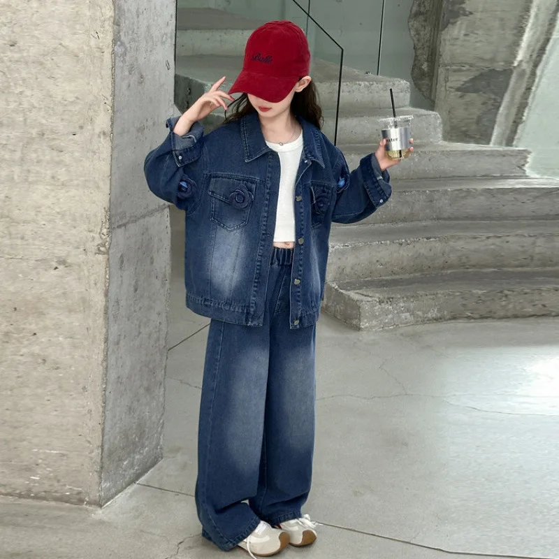 2025 Autumn Children Girls Denim Sets Teenager Girls 3D Flower Pocket Coat Kids Girls Elastic Waist Pant 4-14Y Girls 2pcs Outfit
2025 Autumn Children Girls Denim Sets Teenager Girls 3D Flower Pocket Coat Kids Girls Elastic Waist Pant 4-14Y Girls 2pcs Outfit