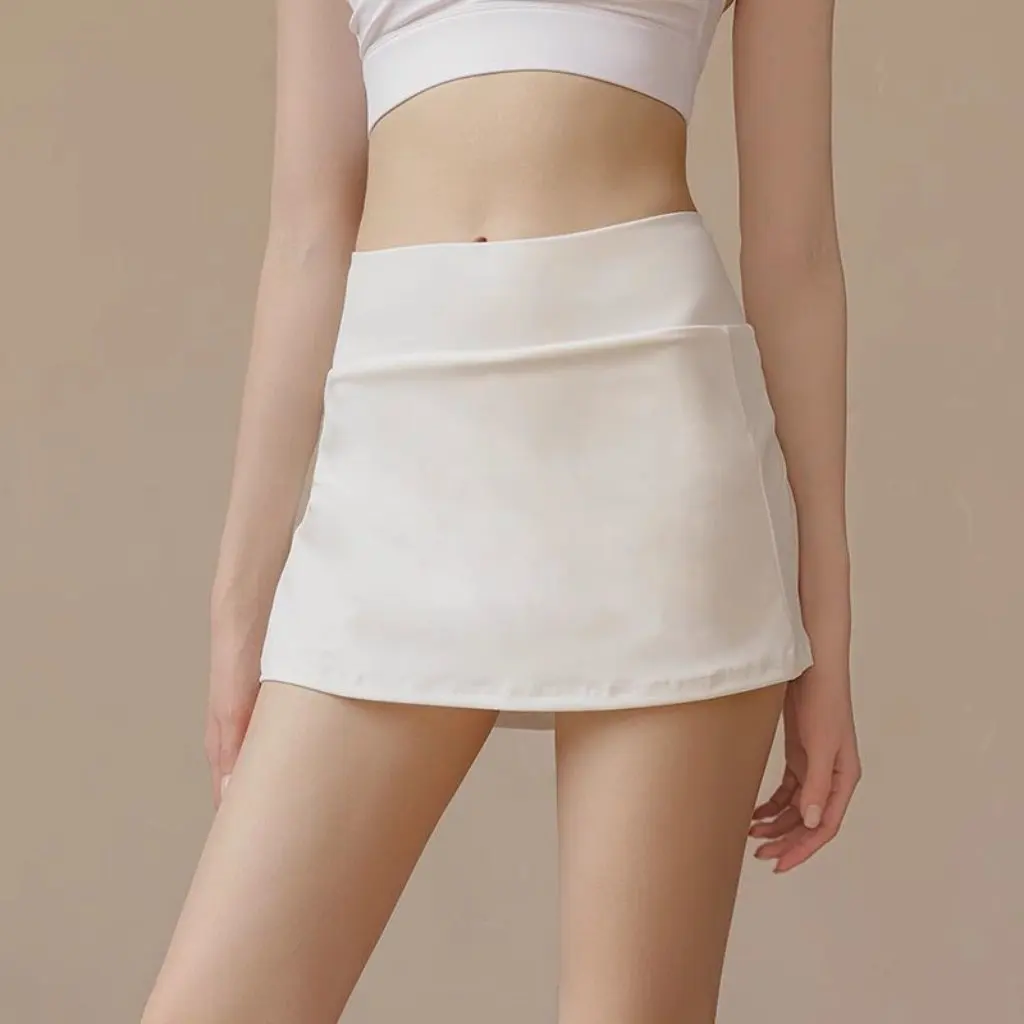 New Women's Sporty Mini Skirt Quick Dry Breathable Yoga Tennis Fitness Badminton Shorts Summer Fashion Active Wear Skirts
New Women's Sporty Mini Skirt Quick Dry Breathable Yoga Tennis Fitness Badminton Shorts Summer Fashion Active Wear Skirts