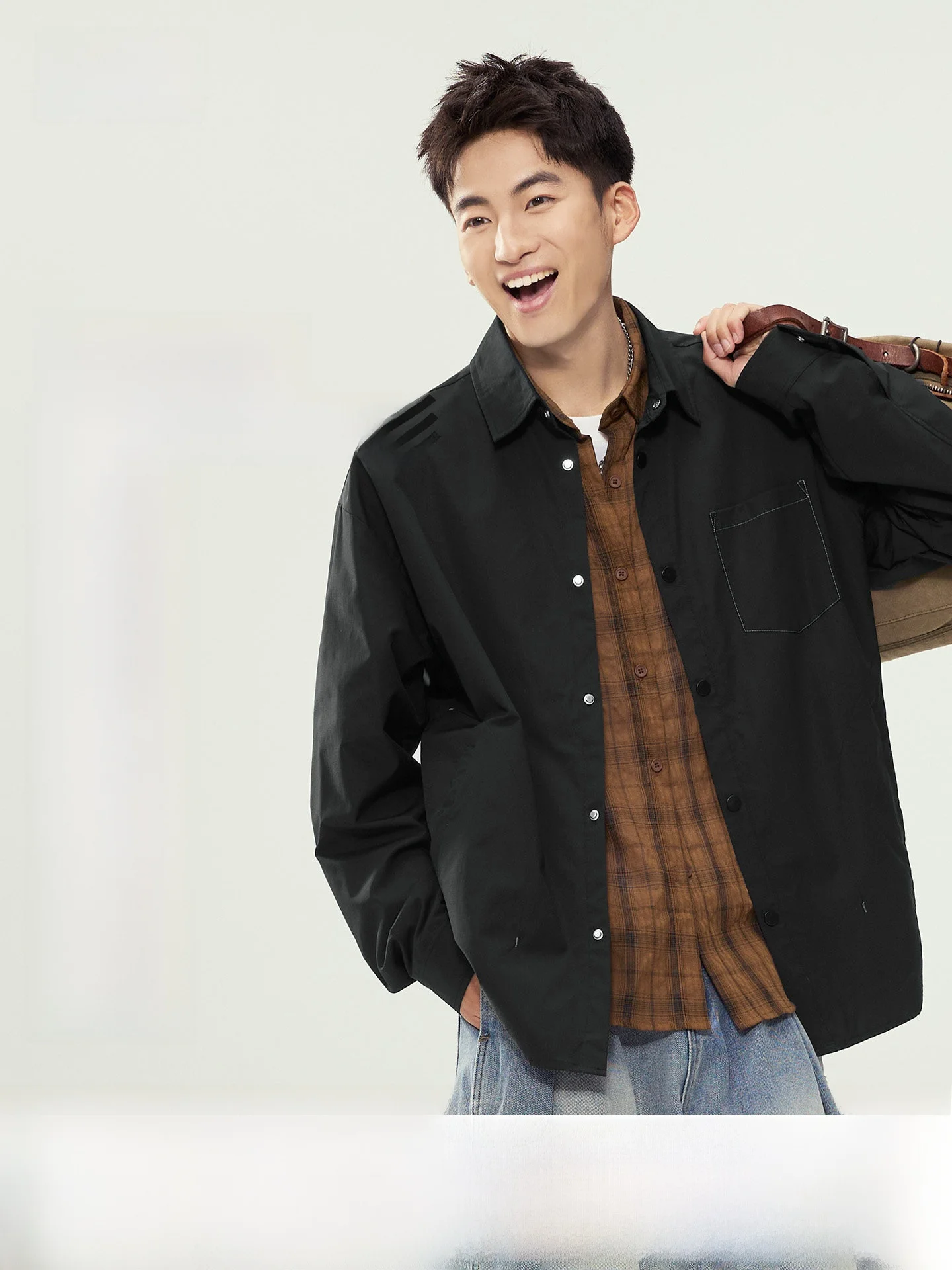 Snow Mid-Flight American Casual Jacket Men's New Design Zipper Jacket Loose Shirt Spring Polyester Fiber Workwear Jacket
Snow Mid-Flight American Casual Jacket Men's New Design Zipper Jacket Loose Shirt Spring Polyester Fiber Workwear Jacket