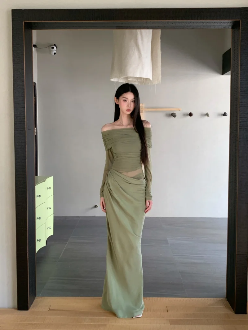 Women's French Fashion Spicy Girl Sexy Mesh Waist Dress with One Shoulder Elegant Design, Micro Transparent Long Dress
Women's French Fashion Spicy Girl Sexy Mesh Waist Dress with One Shoulder Elegant Design, Micro Transparent Long Dress