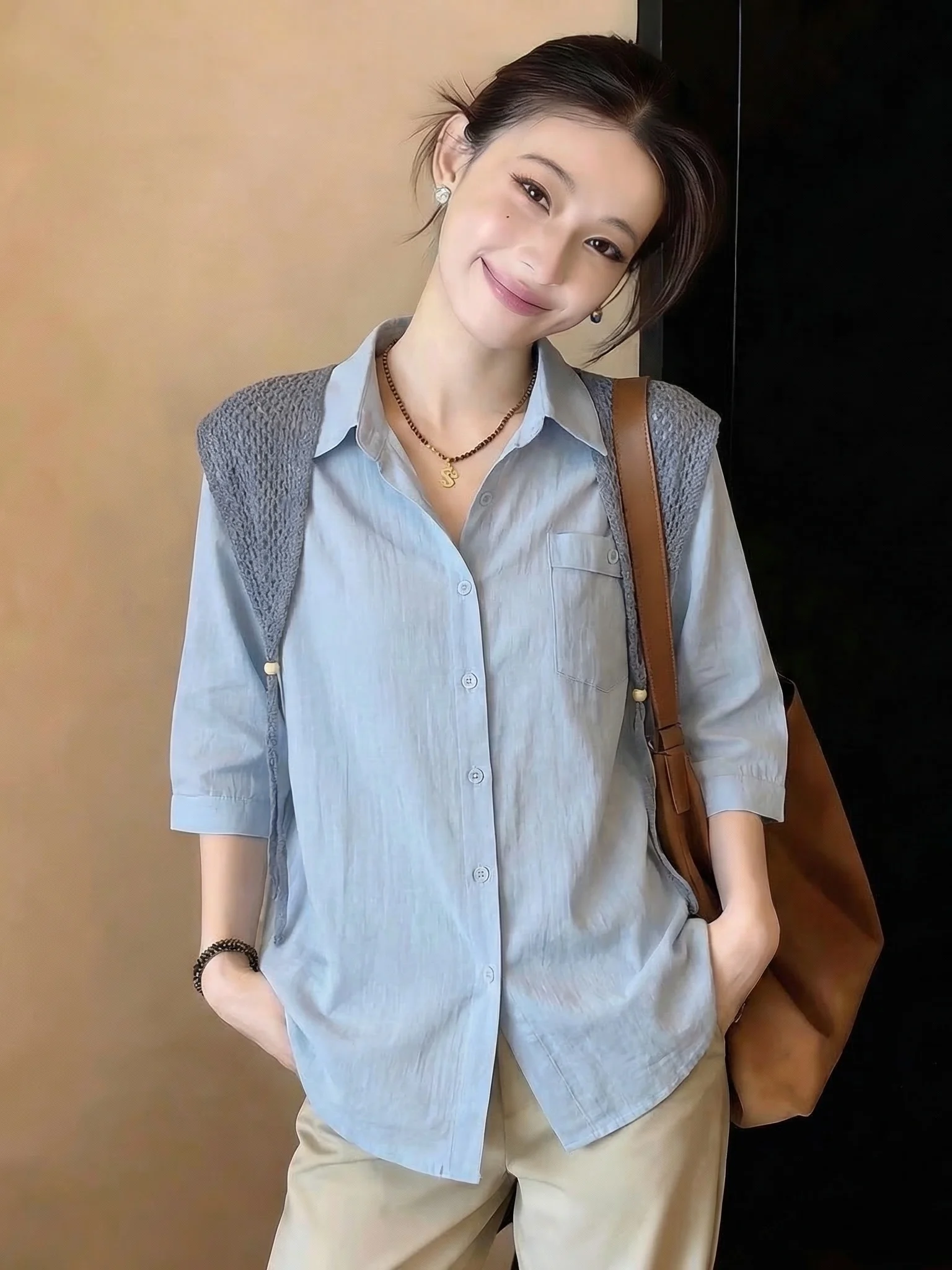 Elegant Knitted Short Sleeve Shirt Women's plus Size Fashion Shoulder Design Summer New Style Layering Top Korean Style Commute
Elegant Knitted Short Sleeve Shirt Women's plus Size Fashion Shoulder Design Summer New Style Layering Top Korean Style Commute