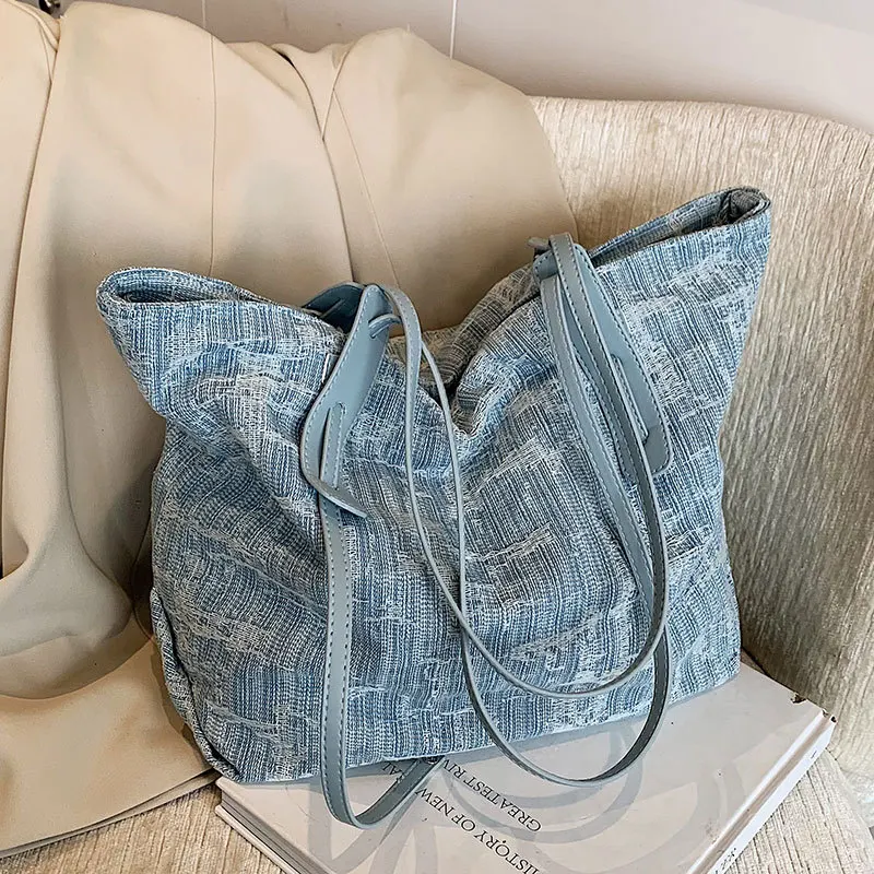 Стильная джинсовая большая сумка для женщин — художественная сумка через плечо большой вместимости — модная сумка для поездок на работу и отдыха
Стильная джинсовая большая сумка для женщин — художественная сумка через плечо большой вместимости — модная сумка для поездок на работу и отдыха