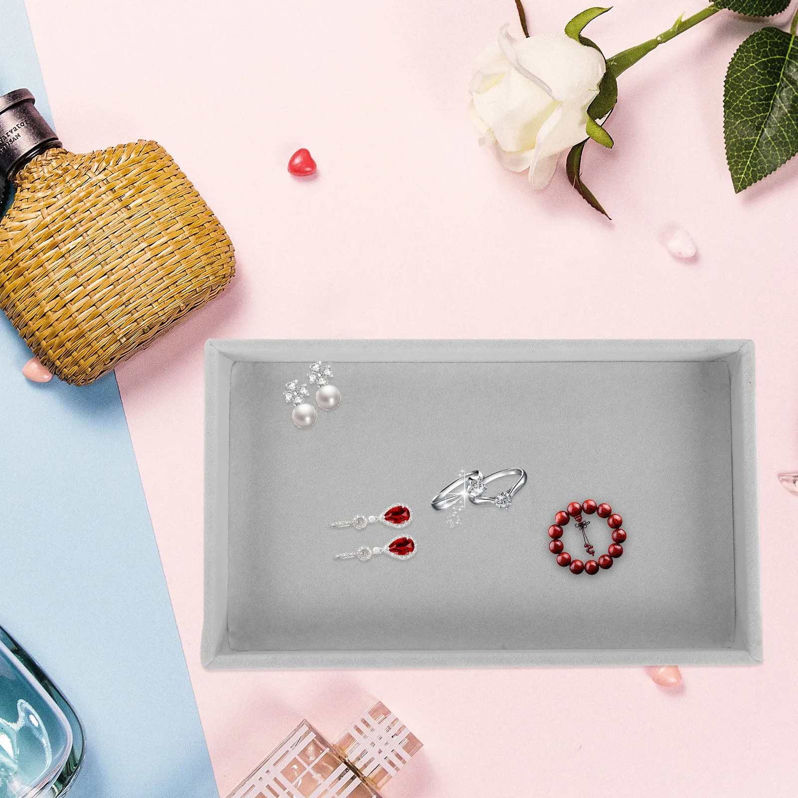 Набор из 2-х премиальных подставок для украшений: стильные настольные лотки для демонстрации серег, ожерелий и колец, модный дизайн для витрин
Набор из 2-х премиальных подставок для украшений: стильные настольные лотки для демонстрации серег, ожерелий и колец, модный дизайн для витрин