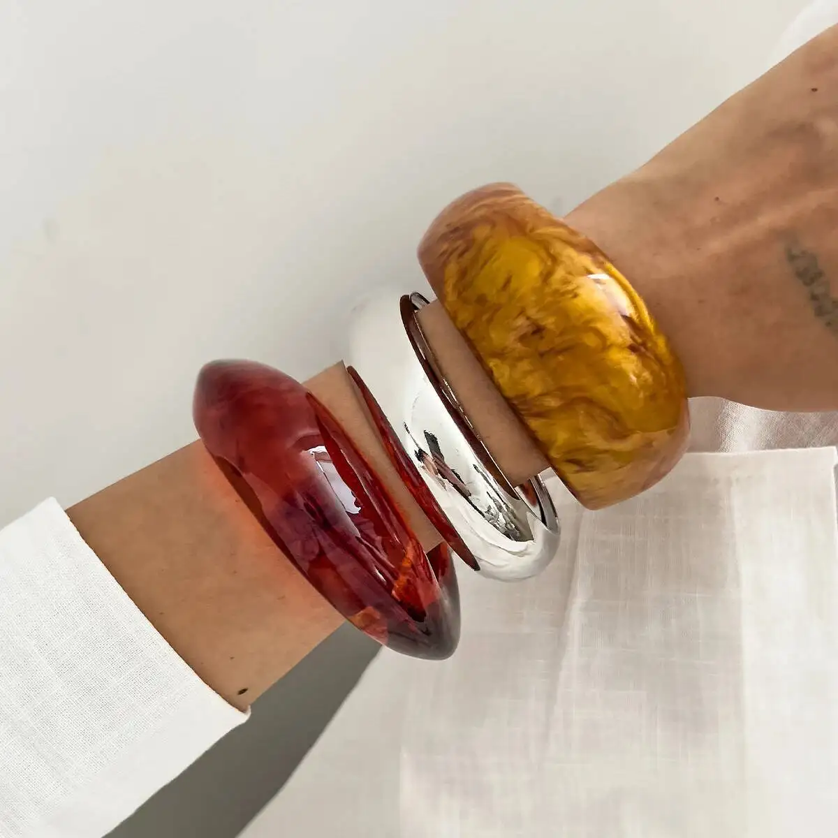 Vintage Chunky Resin Bangles Set for Women 3 Styles Trendy Punk Irregular Stack Bracelets Couple Jewelry Accessories
Vintage Chunky Resin Bangles Set for Women 3 Styles Trendy Punk Irregular Stack Bracelets Couple Jewelry Accessories