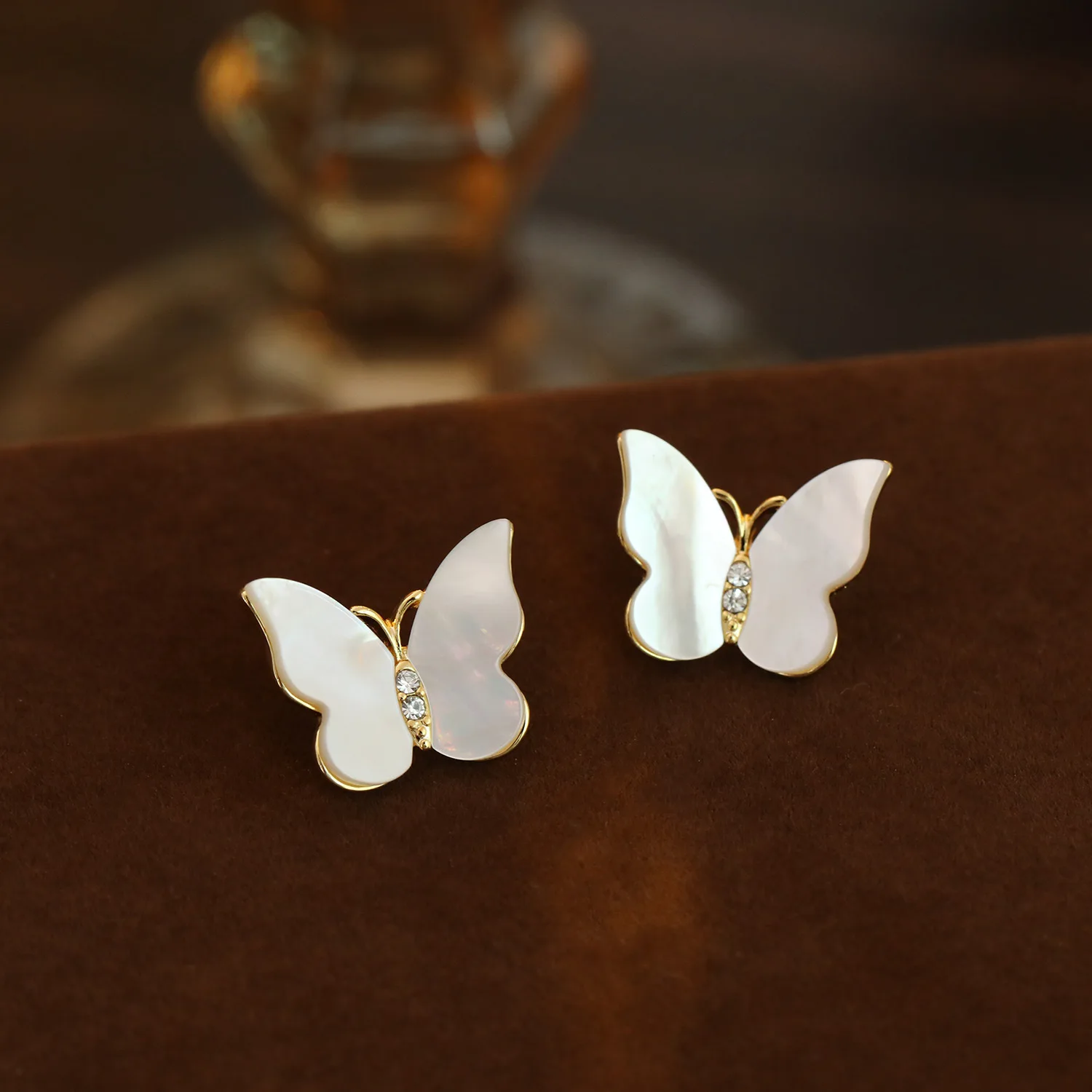 Elegant French Style Fairy Natural Butterfly Shell Mother of Pearl Silver Needle Drop Earrings Women Girl Ear Jewelry Wholesale
Elegant French Style Fairy Natural Butterfly Shell Mother of Pearl Silver Needle Drop Earrings Women Girl Ear Jewelry Wholesale