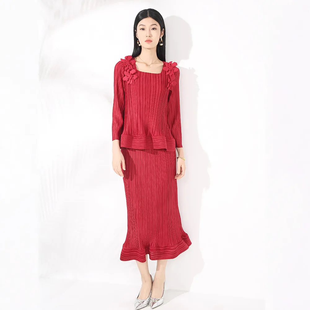 Pleated New Fashion Women's Set 2025 Summer High-end Design Sense Fashion Applique Top High Waist Half-body Skirt Two Piece Set
Pleated New Fashion Women's Set 2025 Summer High-end Design Sense Fashion Applique Top High Waist Half-body Skirt Two Piece Set