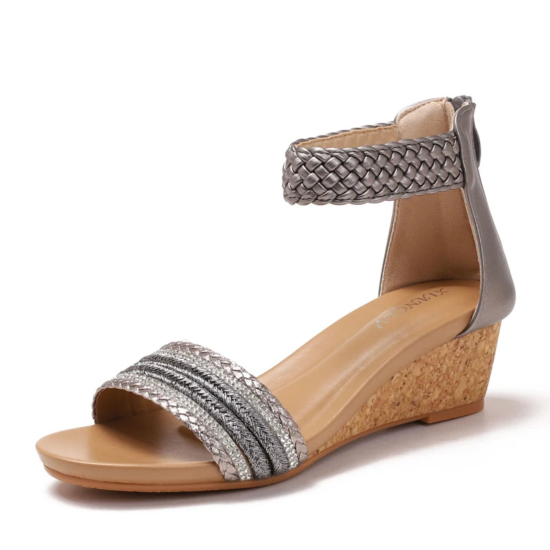 Wedge-heeled, single-strap woven Roman sandals, new summer model with back zipper, bohemian vacation sandals
Wedge-heeled, single-strap woven Roman sandals, new summer model with back zipper, bohemian vacation sandals