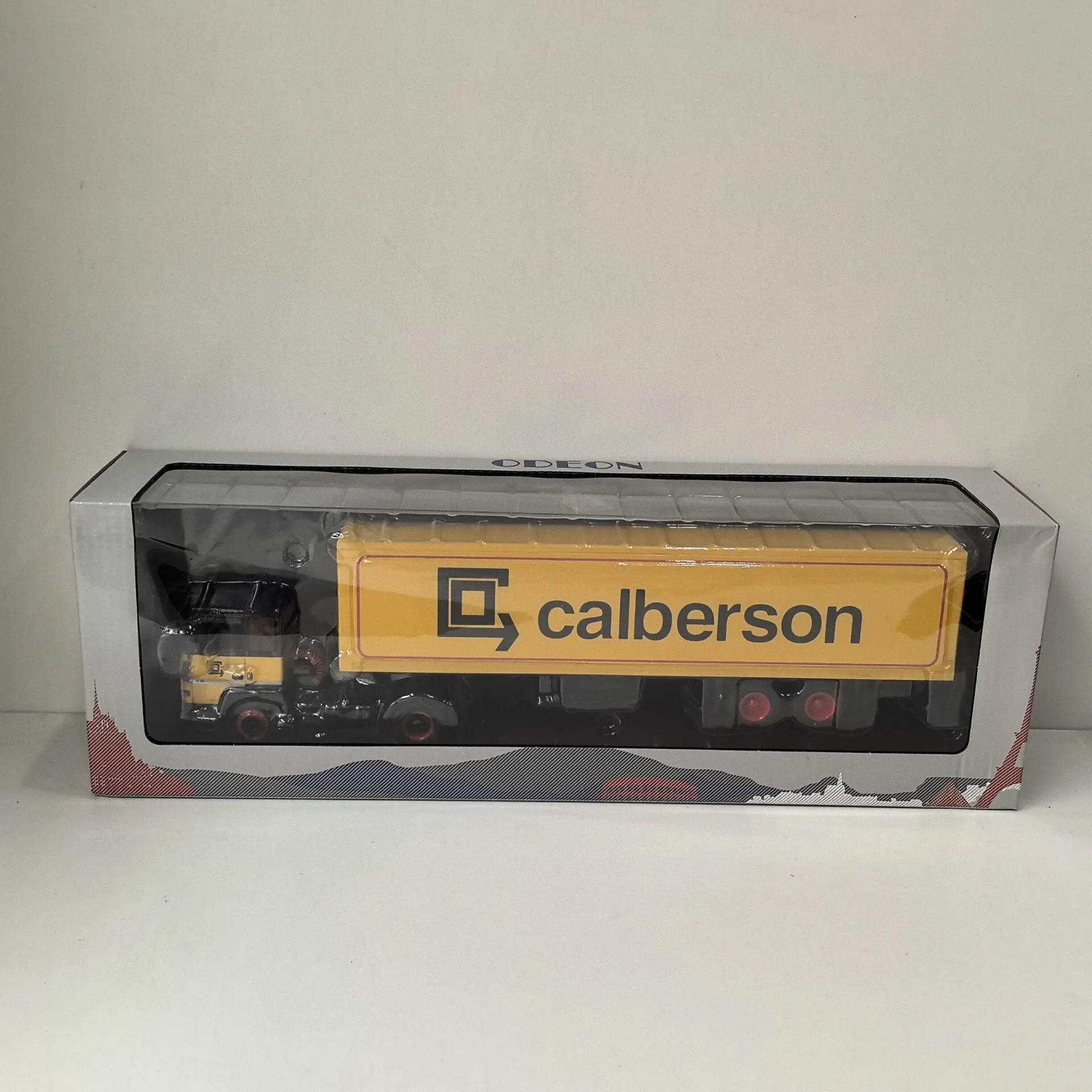 Diecast IXO 1/43 Scale BERLIET TR280 CALBERSON Truck Head Alloy Carriage Plastic R8 Alloy Car Model
Diecast IXO 1/43 Scale BERLIET TR280 CALBERSON Truck Head Alloy Carriage Plastic R8 Alloy Car Model