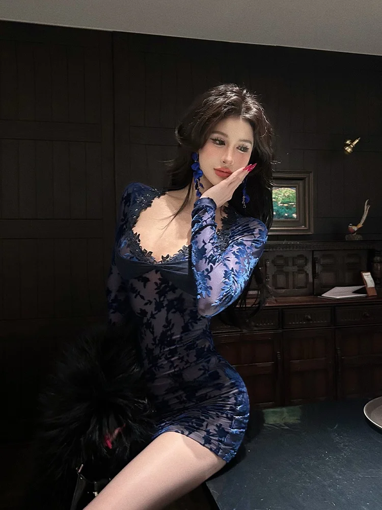 SYJ Shuyijia Sexy V-neck Lace Patchwork Short Dress Women's Casual High-waisted Bodycon Dress Pure Desire plus Size
SYJ Shuyijia Sexy V-neck Lace Patchwork Short Dress Women's Casual High-waisted Bodycon Dress Pure Desire plus Size