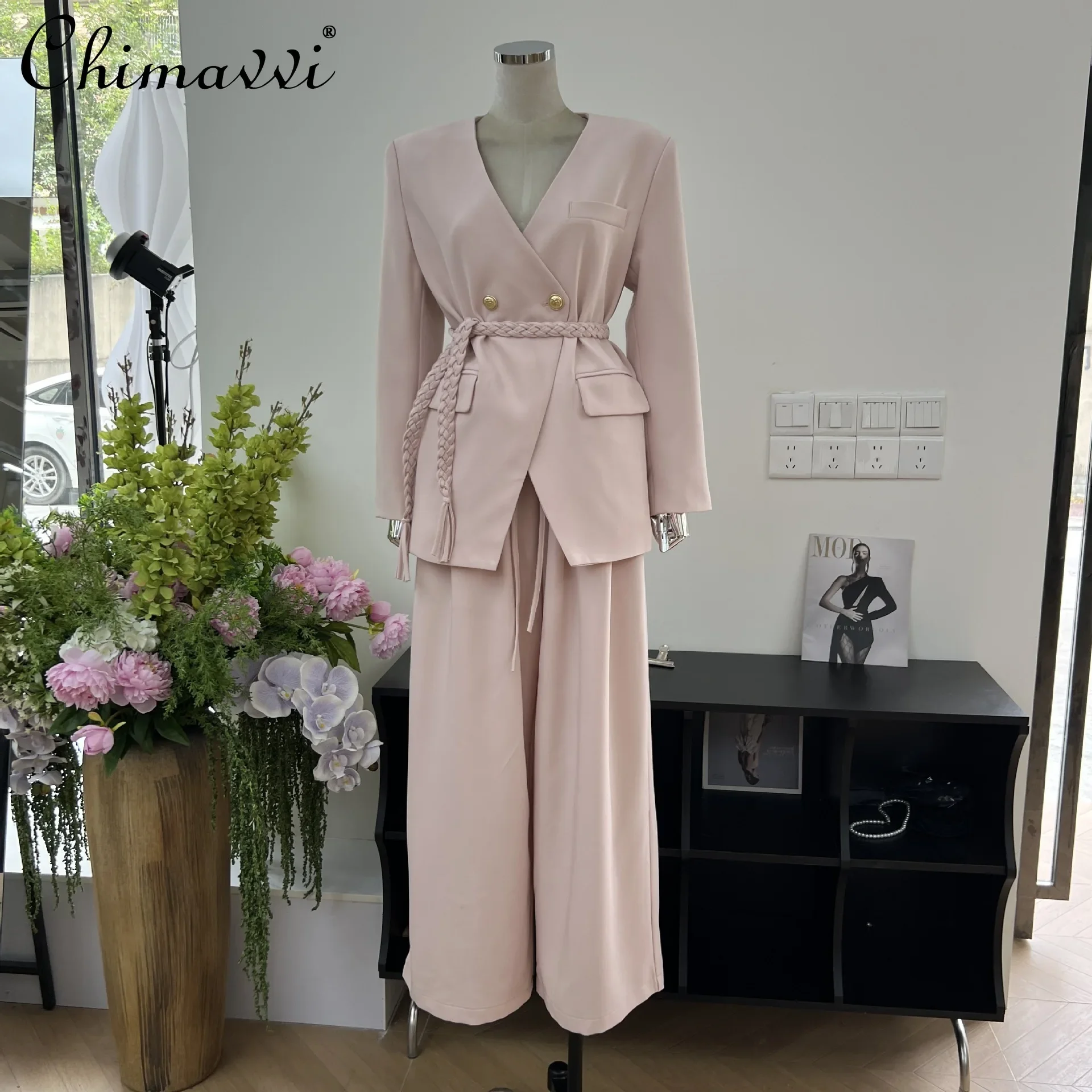 French Elegant Simple Commuter V-neck Double-breasted Lace-up Jackets High Waist Straight Trousers Two-piece Sets Women Spring
French Elegant Simple Commuter V-neck Double-breasted Lace-up Jackets High Waist Straight Trousers Two-piece Sets Women Spring