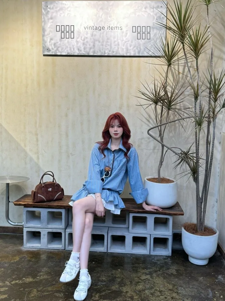 Ретро-рубашка женская в полоску с длинным рукавом на одной пуговице, свободного кроя, универсальная, с эффектом стройности, в корейском стиле, для повседневной носки
Ретро-рубашка женская в полоску с длинным рукавом на одной пуговице, свободного кроя, универсальная, с эффектом стройности, в корейском стиле, для повседневной носки