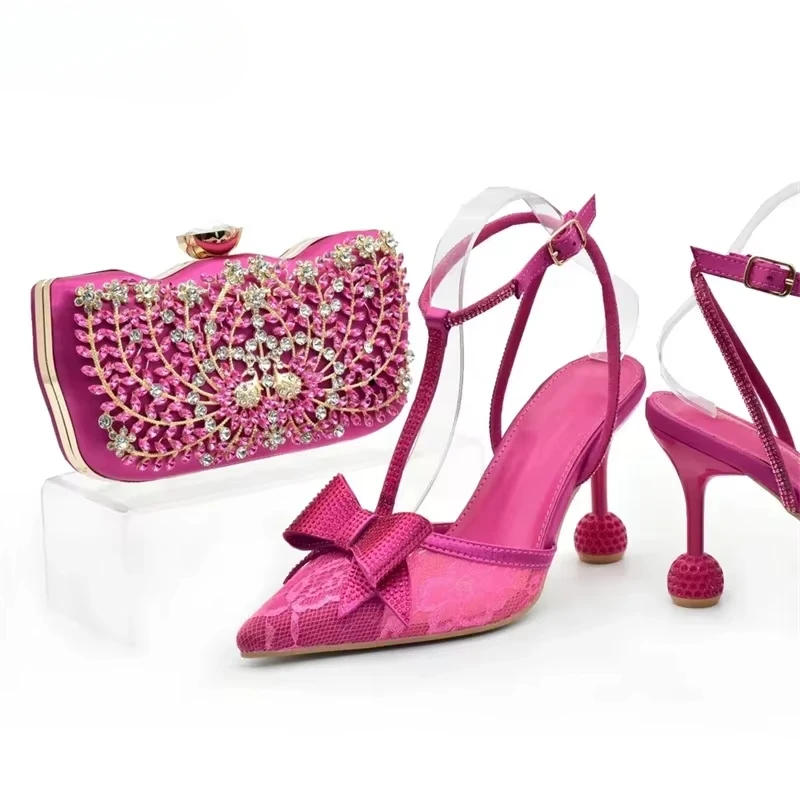 New Fashion Italian Shoes and Bags Matching Set Decorated with Rhinestone Pointed Toe Pumps Women Shoes Wedding Shoes Bride
New Fashion Italian Shoes and Bags Matching Set Decorated with Rhinestone Pointed Toe Pumps Women Shoes Wedding Shoes Bride