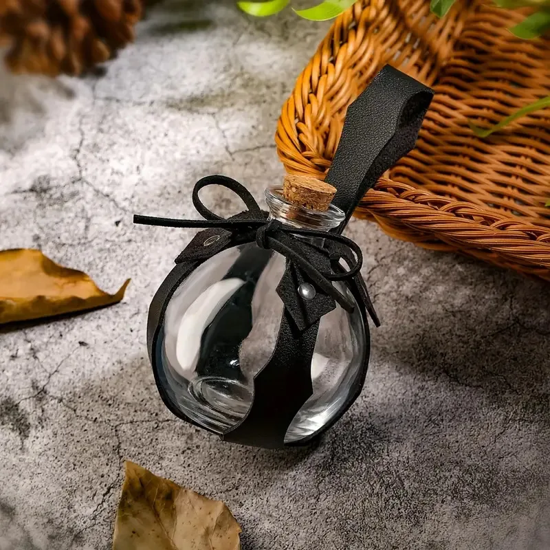 Medieval Potion Bottle Vintage Leather Case Glass Bottle Cosplay Prop Halloween Set
Medieval Potion Bottle Vintage Leather Case Glass Bottle Cosplay Prop Halloween Set