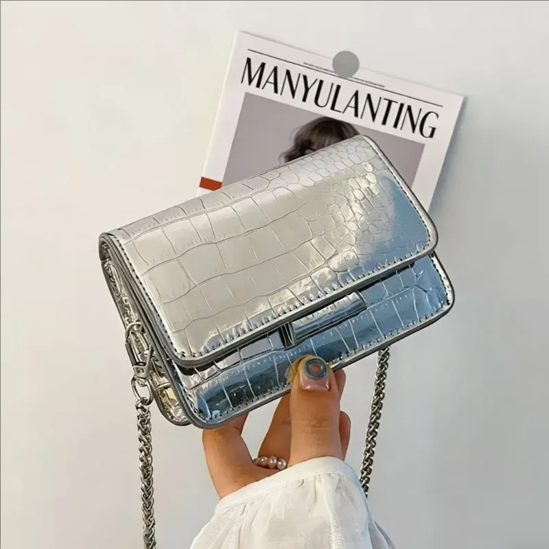 Diamond Grid Chain Mini Square Crossbody Bag for Women 2026 New Arrival High-End Fashion Multi-Purpose Shoulder Bag
Diamond Grid Chain Mini Square Crossbody Bag for Women 2026 New Arrival High-End Fashion Multi-Purpose Shoulder Bag