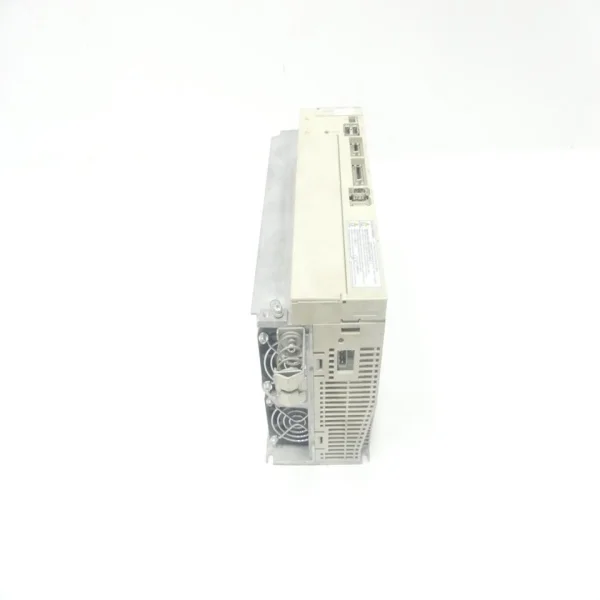 Brand New SGDM30DN Drive 380480vac 0480vac 3ph 3kw for PLC
Brand New SGDM30DN Drive 380480vac 0480vac 3ph 3kw for PLC