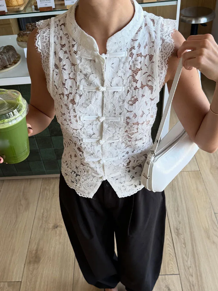 HH Summer Women Elegant Lace Hollow Slit Disc Button Sleeveless Vest Top 2026 Woman Solid Sleeveless Casual Slim Short Top Mujer
HH Summer Women Elegant Lace Hollow Slit Disc Button Sleeveless Vest Top 2026 Woman Solid Sleeveless Casual Slim Short Top Mujer