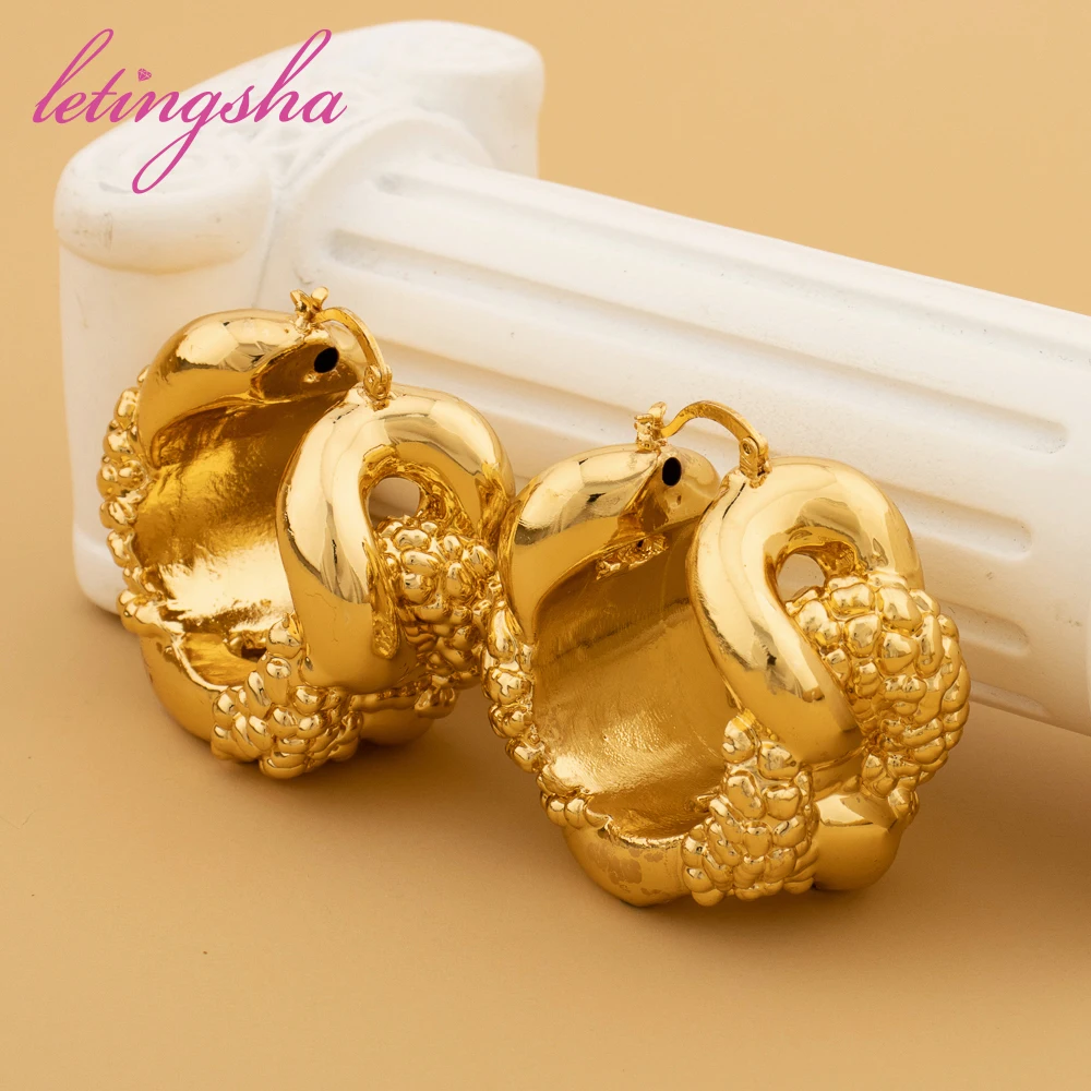 African Large Round Hoop Earrings For Women Thick Metal Copper Gold Plated Arab Ethiopian Elegant Big Earrings Jewelry Gift
African Large Round Hoop Earrings For Women Thick Metal Copper Gold Plated Arab Ethiopian Elegant Big Earrings Jewelry Gift