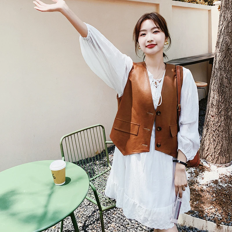 Brown PU Leather Vest and Fairy White Dress Two-piece Set 2023 Autumn Women Elegant French Style Slim Casual Suits Female 8007
Brown PU Leather Vest and Fairy White Dress Two-piece Set 2023 Autumn Women Elegant French Style Slim Casual Suits Female 8007