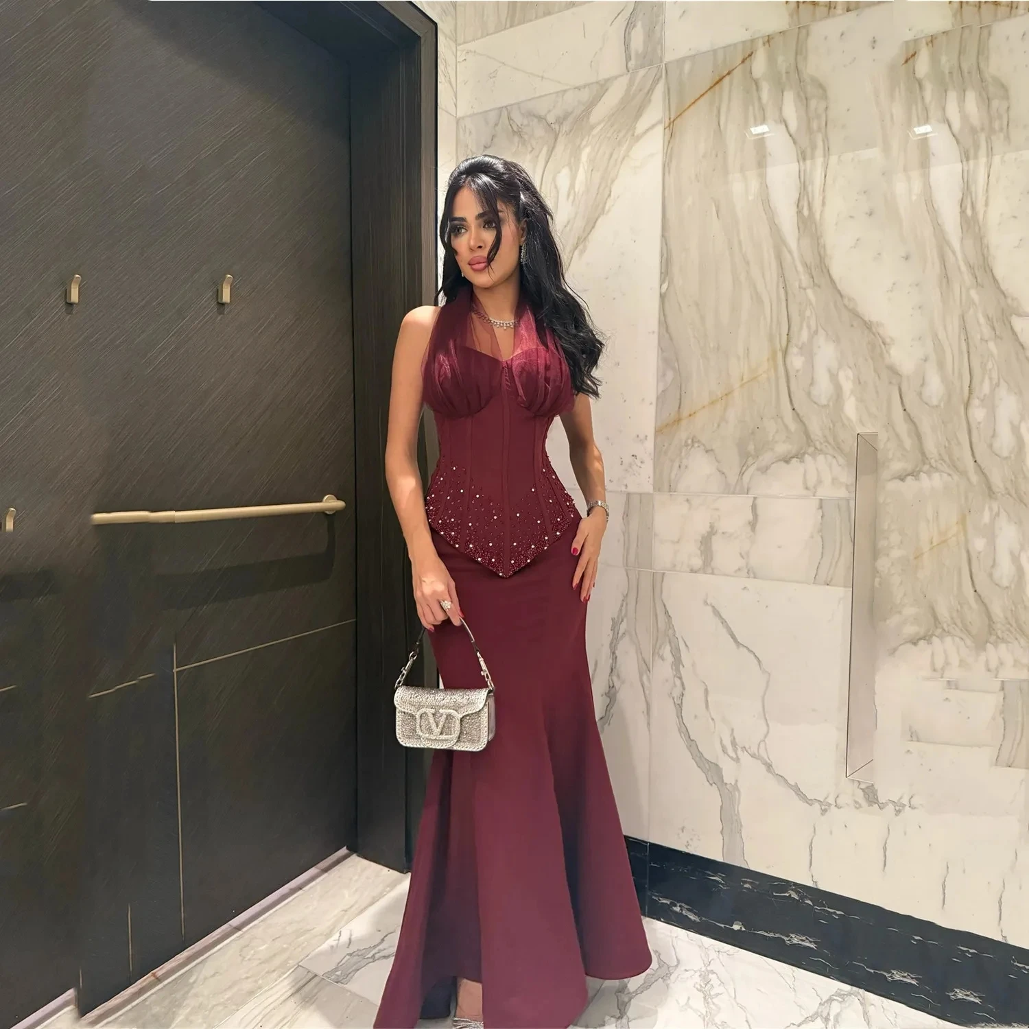Burgundy Halter Beaded Long Bespoke Occasion Gown Evening Dresses Pastrol Unisex Jersey Retro Dubai Saudi Arabic Prom Customized
Burgundy Halter Beaded Long Bespoke Occasion Gown Evening Dresses Pastrol Unisex Jersey Retro Dubai Saudi Arabic Prom Customized