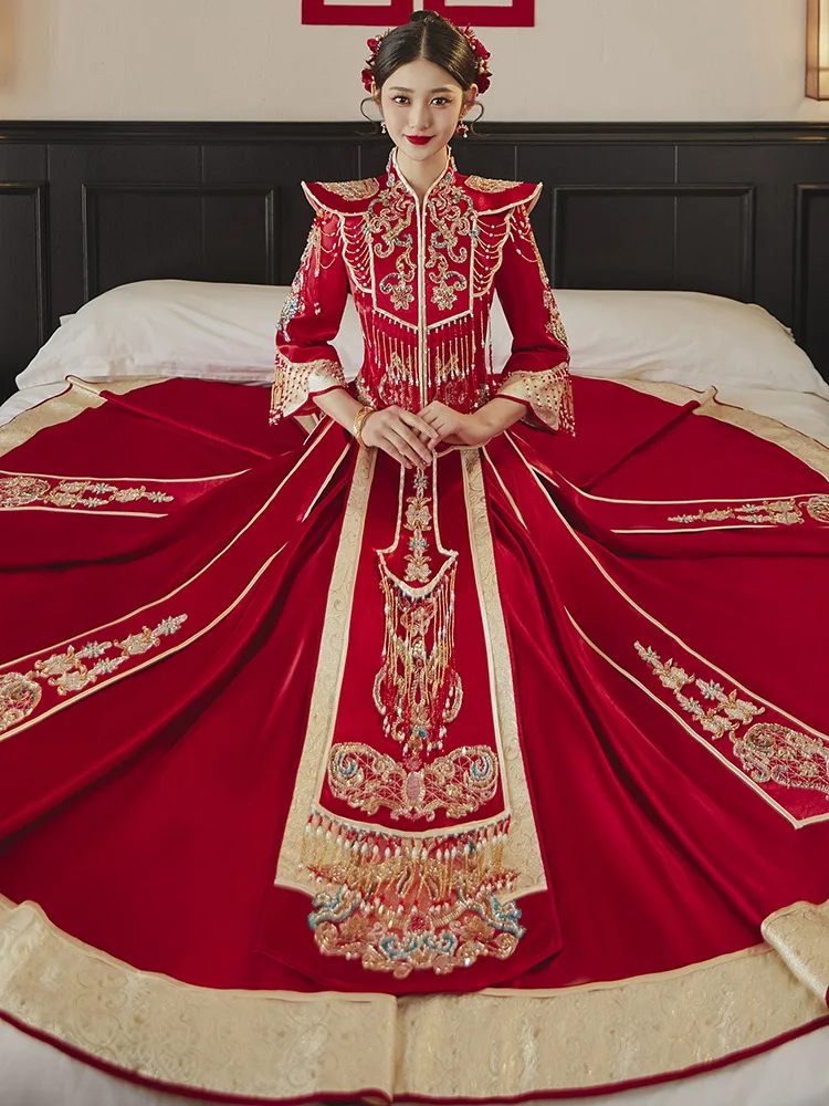 Vintage Bride Sequins Beading Embroidery Wedding Dress Retro Chinese Style Tassels Cheongsam Toast Clothing
Vintage Bride Sequins Beading Embroidery Wedding Dress Retro Chinese Style Tassels Cheongsam Toast Clothing