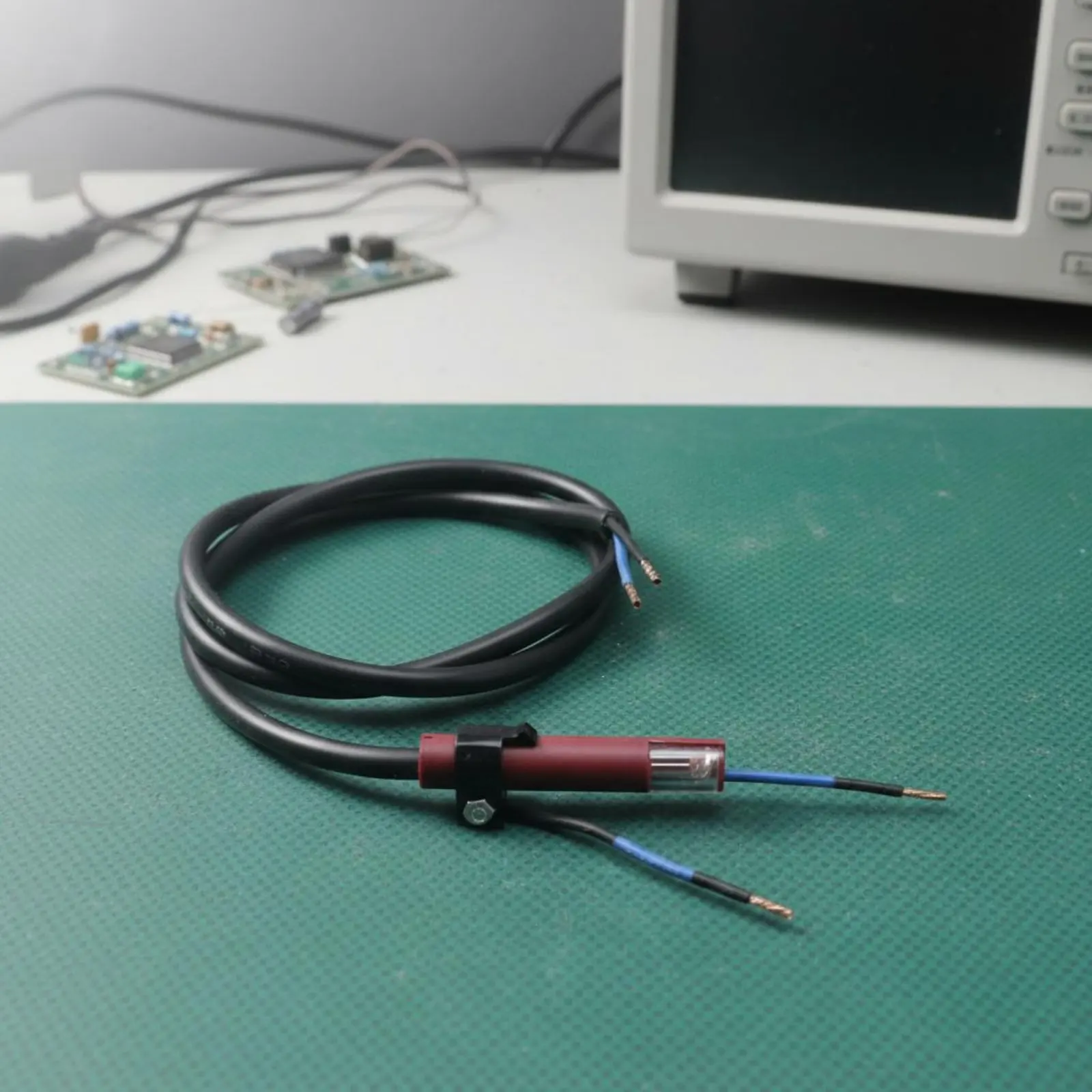 QRB1 Flame Monitor Replacement Part Photoresistor Flame Monitor Professional Component for Technicians
QRB1 Flame Monitor Replacement Part Photoresistor Flame Monitor Professional Component for Technicians