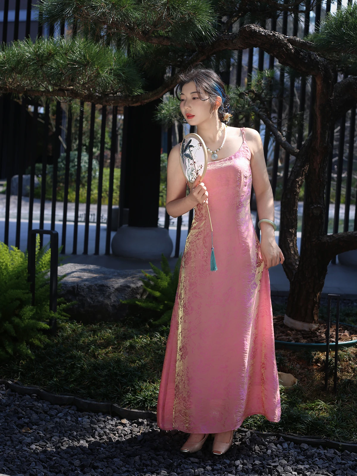 Original New Chinese Style Silk Float Light Brocade Vest Dress Strapless Gown Large Fish Size Available High Waist A-Line Skirt
Original New Chinese Style Silk Float Light Brocade Vest Dress Strapless Gown Large Fish Size Available High Waist A-Line Skirt