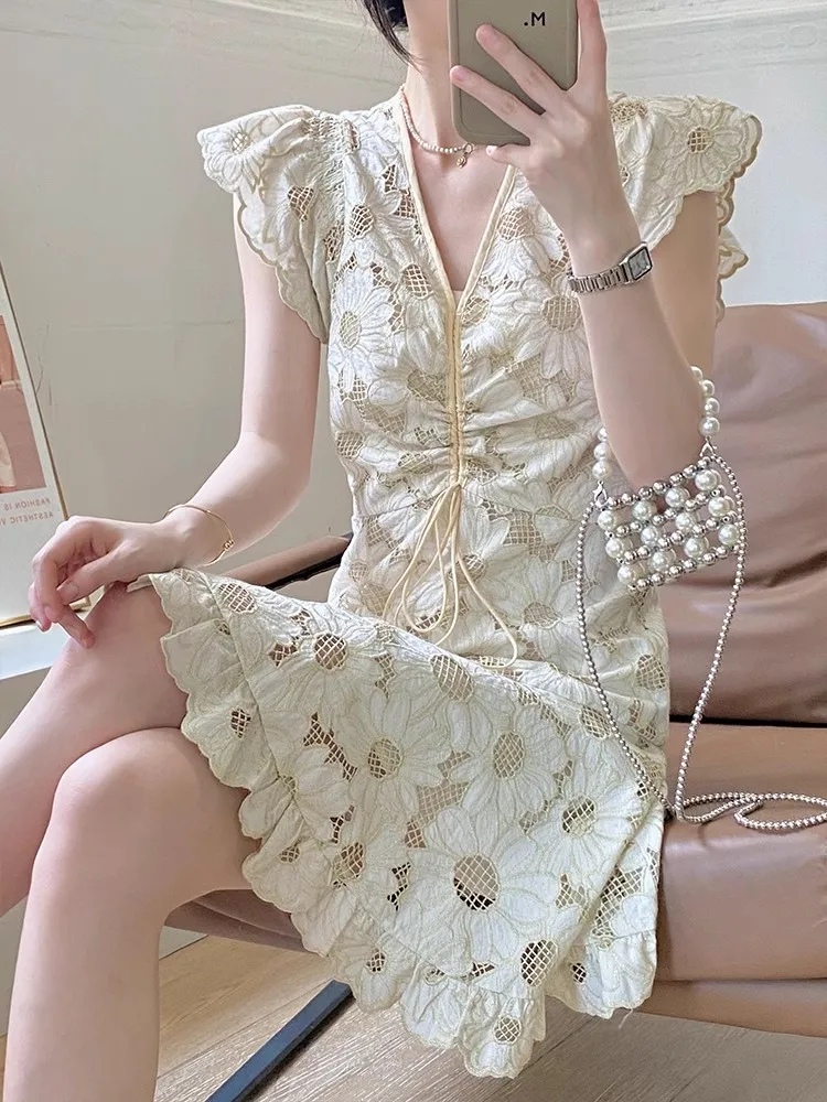 Luxury Design Apricot Dress Bodycon Floral Embroidery V-neck Women Dresses Evening Party Sleeveless Vintage Clothing Lady
Luxury Design Apricot Dress Bodycon Floral Embroidery V-neck Women Dresses Evening Party Sleeveless Vintage Clothing Lady