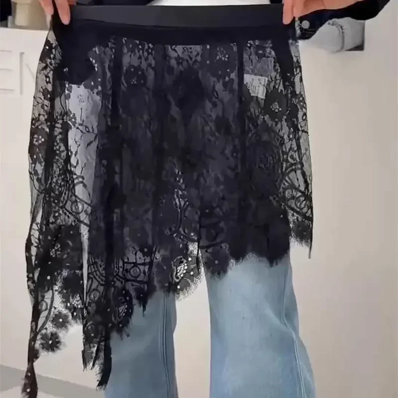 Винтажная женская уличная одежда асимметричного кроя
Винтажная женская уличная одежда асимметричного кроя