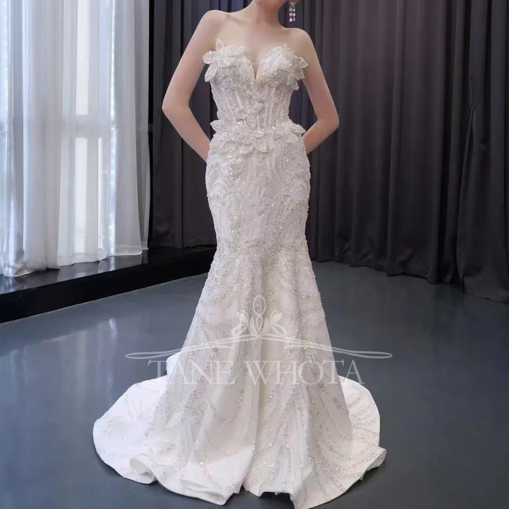 Luxury Detachable Train Wedding Dress Sweetheart Lace Up Back Beaded Flower Detail Customizable Bridal Gown
Luxury Detachable Train Wedding Dress Sweetheart Lace Up Back Beaded Flower Detail Customizable Bridal Gown