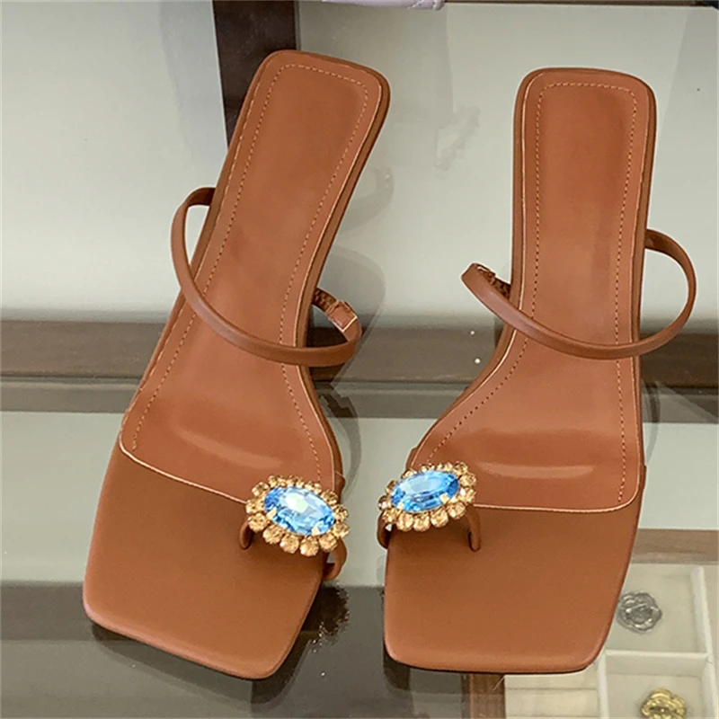 Eilyken CRYSTAL Diamond Square Clip Toe Women Slippers Fashion Hollow Out Thin Low Heels Flip Flops Summer Shoes
Eilyken CRYSTAL Diamond Square Clip Toe Women Slippers Fashion Hollow Out Thin Low Heels Flip Flops Summer Shoes