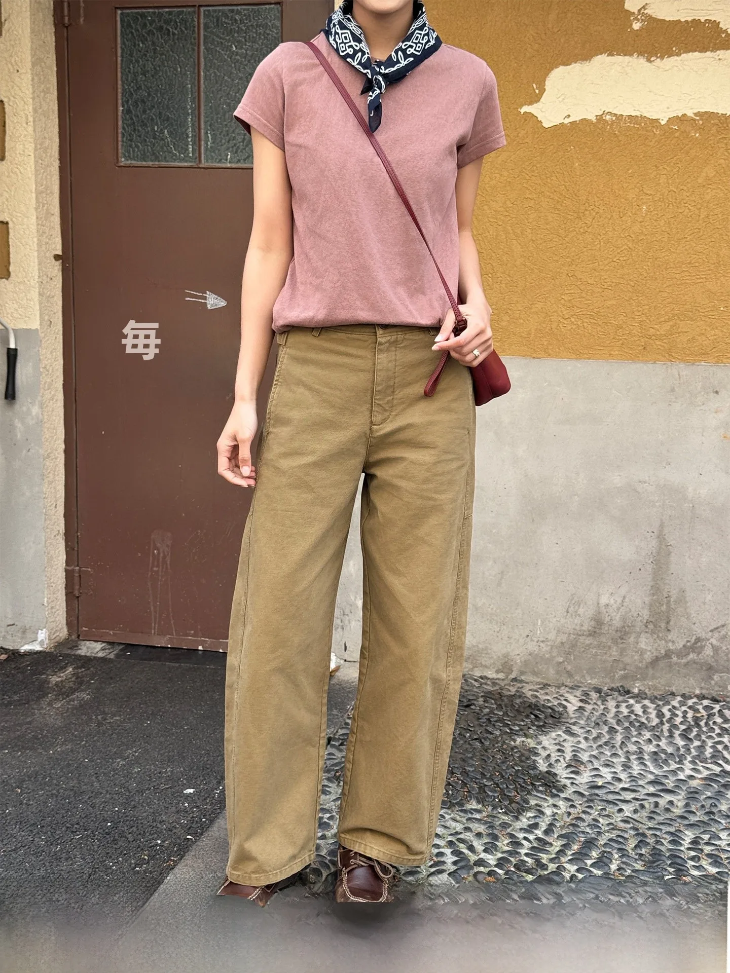 Khaki Cotton Casual Pants Women's Commute Style Loose Fit Straight Leg Pants Comfortable Summer New Arrival by LANGQING TONG
Khaki Cotton Casual Pants Women's Commute Style Loose Fit Straight Leg Pants Comfortable Summer New Arrival by LANGQING TONG
