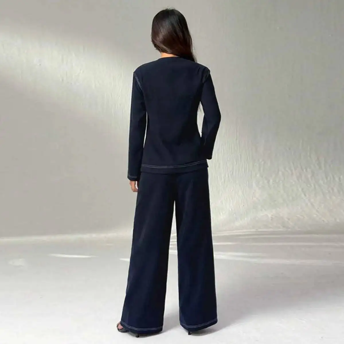 KWTX 2025 Осенний новый стильный женский высококачественный джинсовый комплект с v-образным вырезом и длинными рукавами, с компрессией талии 
KWTX 2025 Осенний новый стильный женский высококачественный джинсовый комплект с v-образным вырезом и длинными рукавами, с компрессией талии