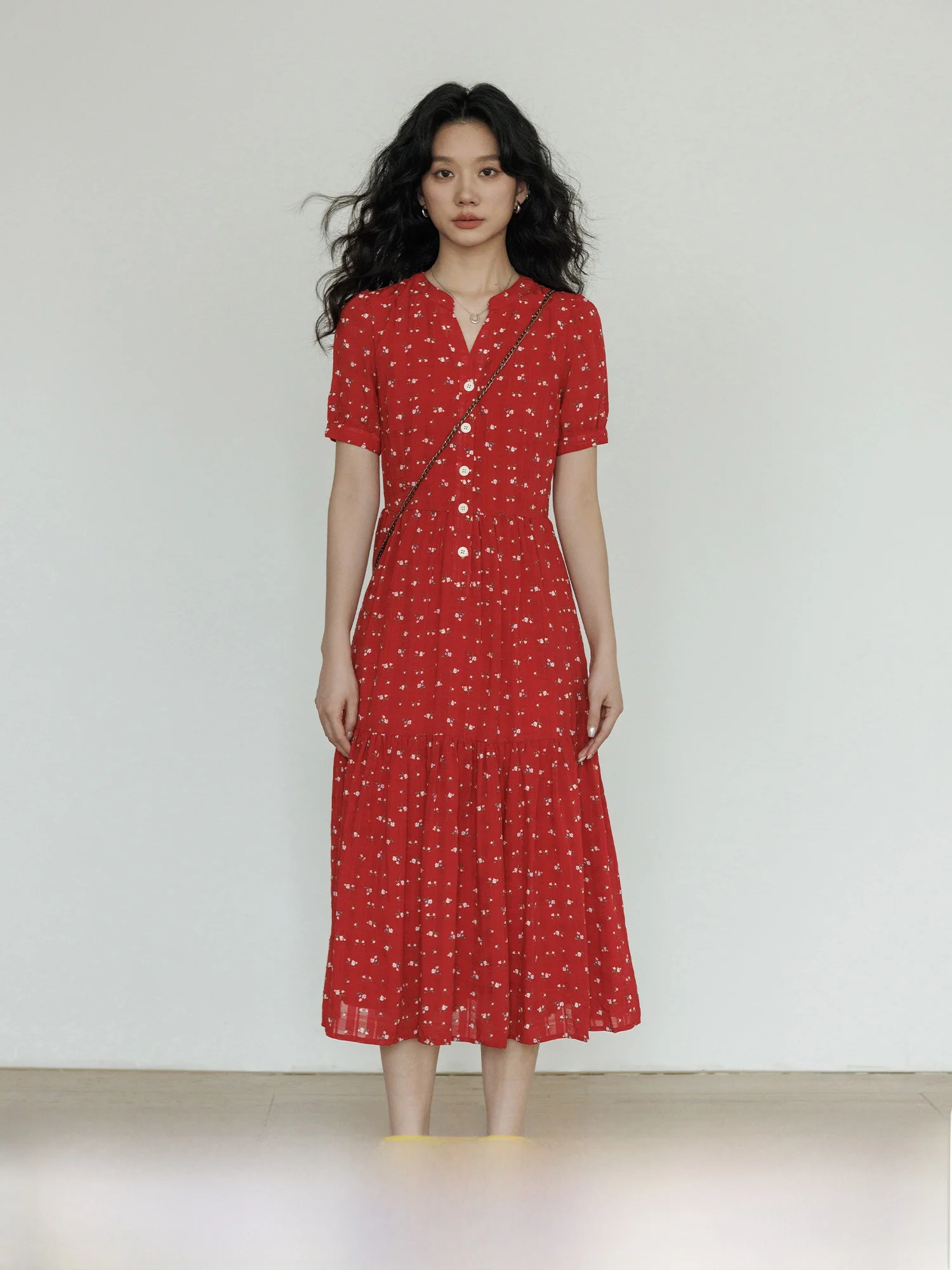 Summer V-Neck Red Floral Short Sleeve Shirt Dress Women's A-Line Skirt Lazy Long Dress Casual Style Loose Waist Polyester Fabric
Summer V-Neck Red Floral Short Sleeve Shirt Dress Women's A-Line Skirt Lazy Long Dress Casual Style Loose Waist Polyester Fabric