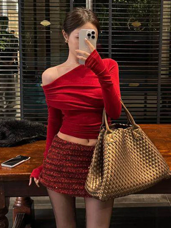 American Style Spicy Girl Red Shoulder Long Sleeve T-Shirt Women's Slim Fit Inner Wear Pure Desire Short Shoulder Top
American Style Spicy Girl Red Shoulder Long Sleeve T-Shirt Women's Slim Fit Inner Wear Pure Desire Short Shoulder Top