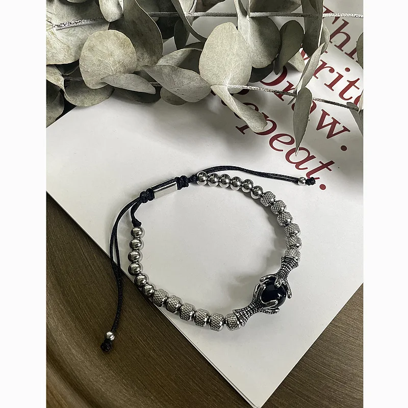 10 Pieces Stainless Steel Ball Cotton Rope Hand Chain Dragon Claw Design Unisex Bracelet Fashion Accessories
10 Pieces Stainless Steel Ball Cotton Rope Hand Chain Dragon Claw Design Unisex Bracelet Fashion Accessories