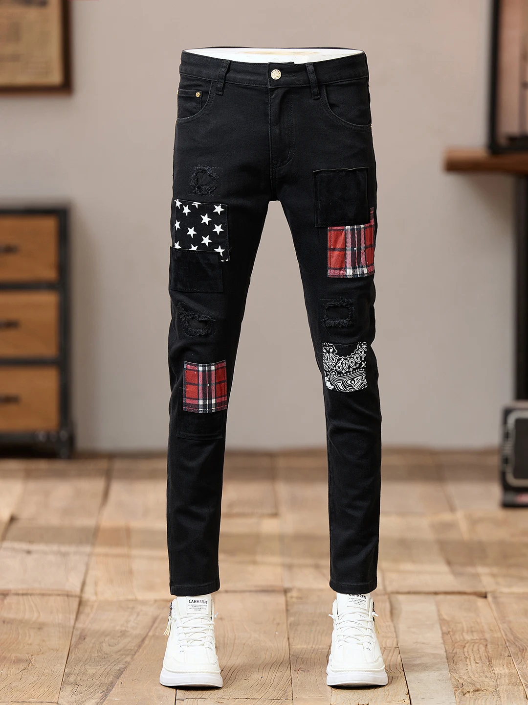 High-End Men's Slim Fit Black Denim Jeans Patchwork Hole Punching Elastic Casual Long Trousers Fashionable Autumn Winter
High-End Men's Slim Fit Black Denim Jeans Patchwork Hole Punching Elastic Casual Long Trousers Fashionable Autumn Winter