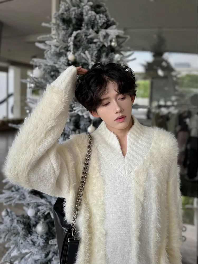 Мужской свитер с V-образным вырезом и пэчворком, зимний повседневный трикотажный свитер с длинными рукавами, удобный крой, модная верхняя одежда
Мужской свитер с V-образным вырезом и пэчворком, зимний повседневный трикотажный свитер с длинными рукавами, удобный крой, модная верхняя одежда