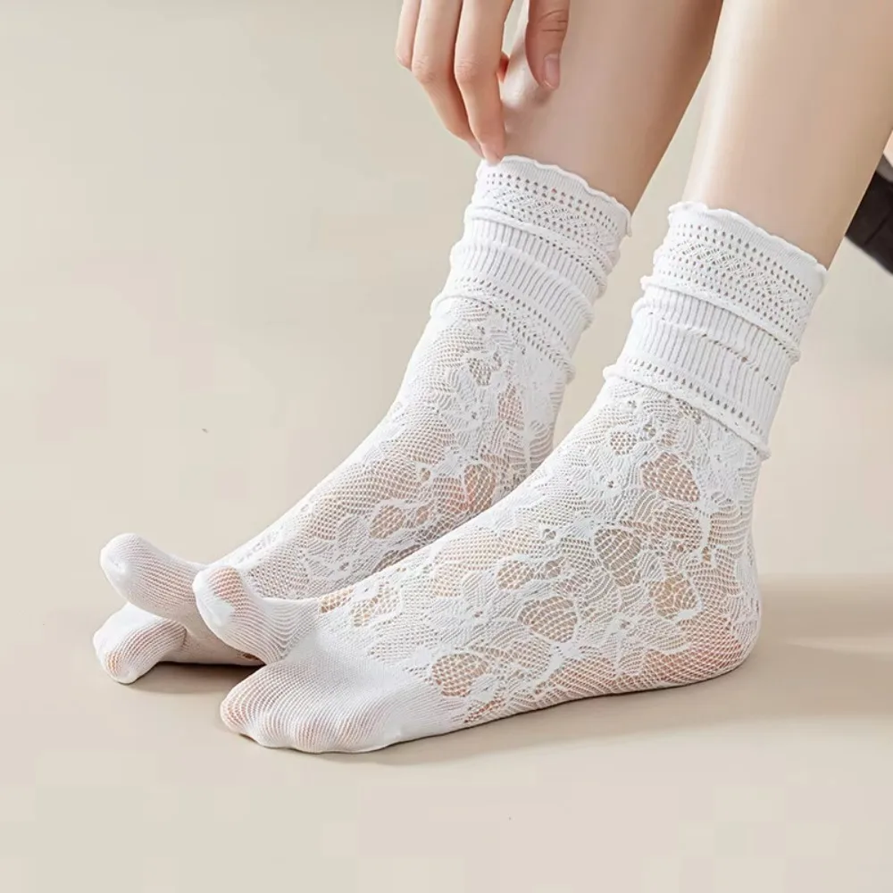 1Pairs New Hollow Out Mesh Split Toe Socks Lace Cotton Two-Toed Socks Comfortable Ultra-Thin High Tube Socks Summer
1Pairs New Hollow Out Mesh Split Toe Socks Lace Cotton Two-Toed Socks Comfortable Ultra-Thin High Tube Socks Summer