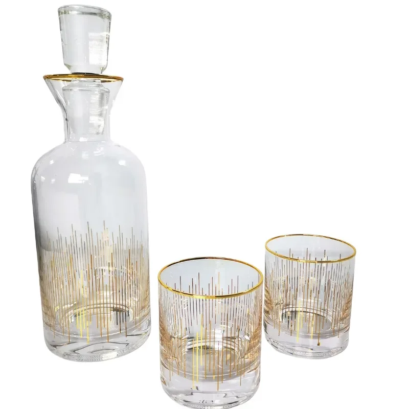 High-end light luxury crystal glass decanter, one pot and two cups of household large-capacity set
High-end light luxury crystal glass decanter, one pot and two cups of household large-capacity set