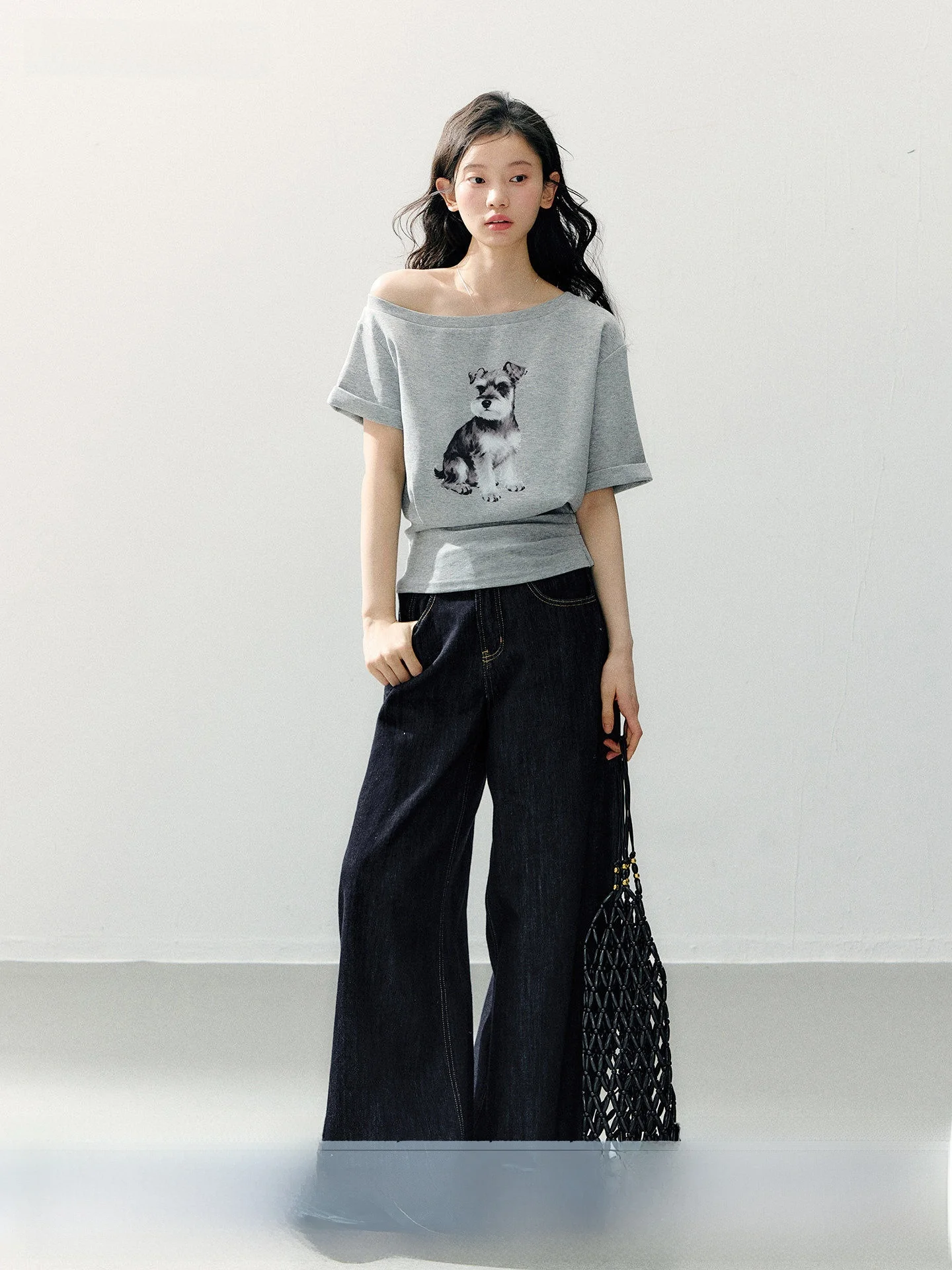 Annatto Casual Loose Fit Shoulder Printed Grey Dog Pattern T-Shirt Straight Leg Jeans Women's Summer Fashion Casual Wear
Annatto Casual Loose Fit Shoulder Printed Grey Dog Pattern T-Shirt Straight Leg Jeans Women's Summer Fashion Casual Wear