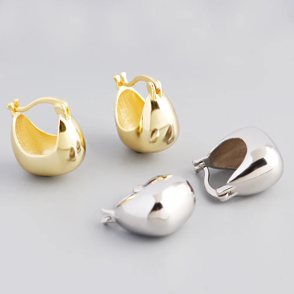 S925 Silver Glow Bread Bag Earrings with Small Design Korean Edition Simple Exquisite High Quality Texture
S925 Silver Glow Bread Bag Earrings with Small Design Korean Edition Simple Exquisite High Quality Texture