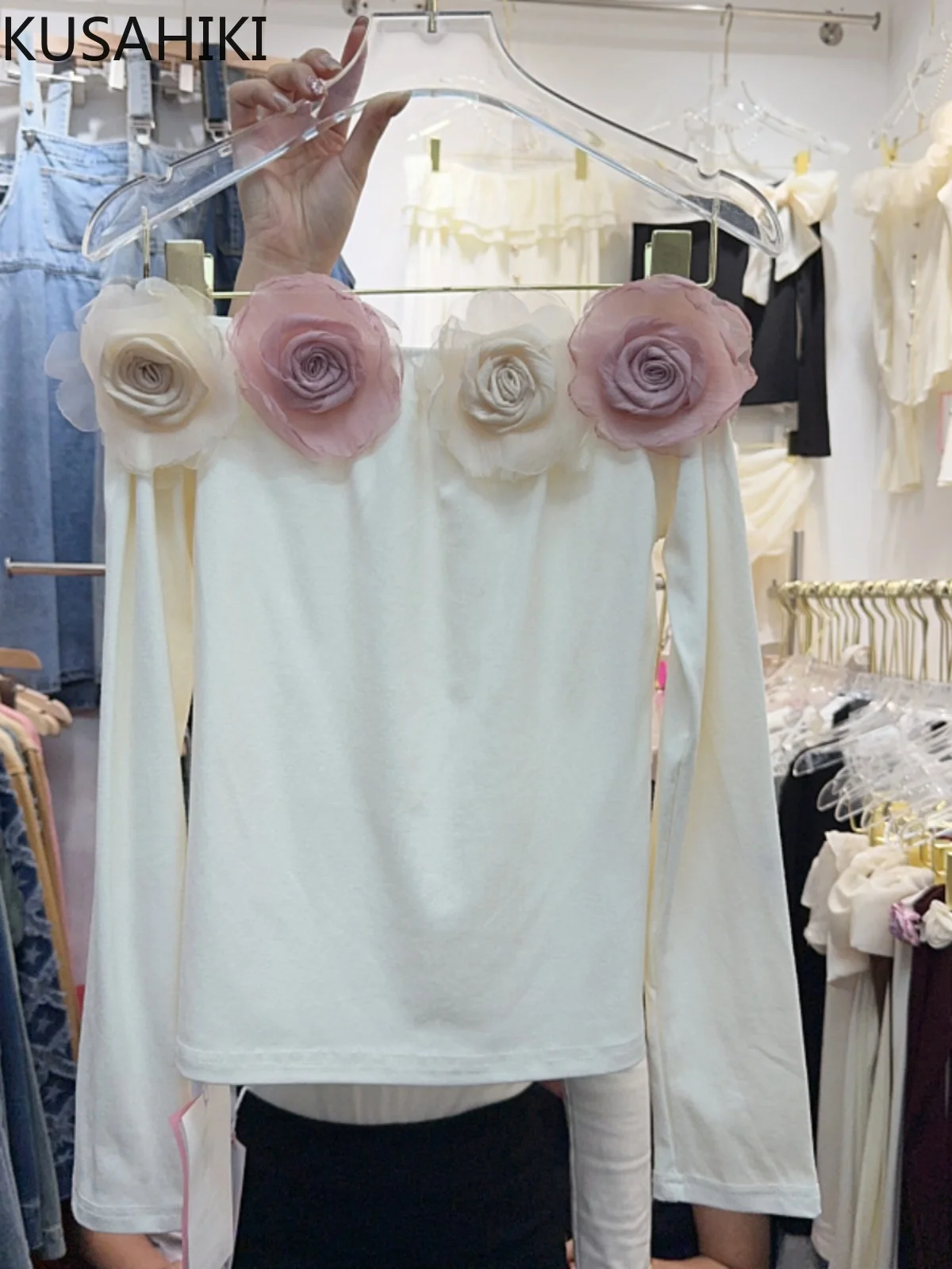 KUSAHIKI Retro Sexy Three-dimensional Flower Off Shoulder Top T-shirt 2024 Autumn New Korean Sexy Strapless Slim Fit Base Shirts
KUSAHIKI Retro Sexy Three-dimensional Flower Off Shoulder Top T-shirt 2024 Autumn New Korean Sexy Strapless Slim Fit Base Shirts