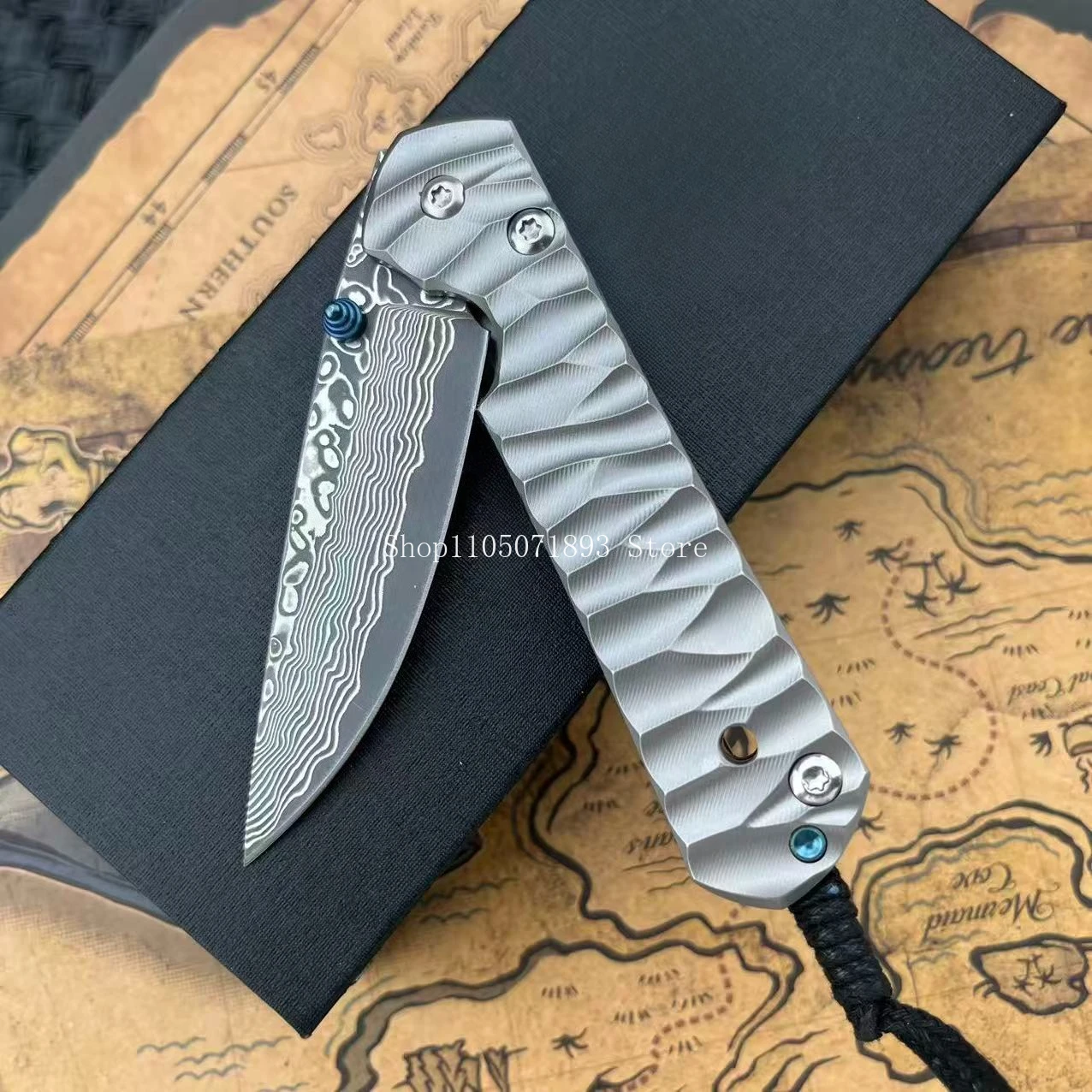 Складной тактический нож из дамасской стали для выживания в дикой природе, охоты и самообороны, с рукоятью из титанового сплава
Складной тактический нож из дамасской стали для выживания в дикой природе, охоты и самообороны, с рукоятью из титанового сплава