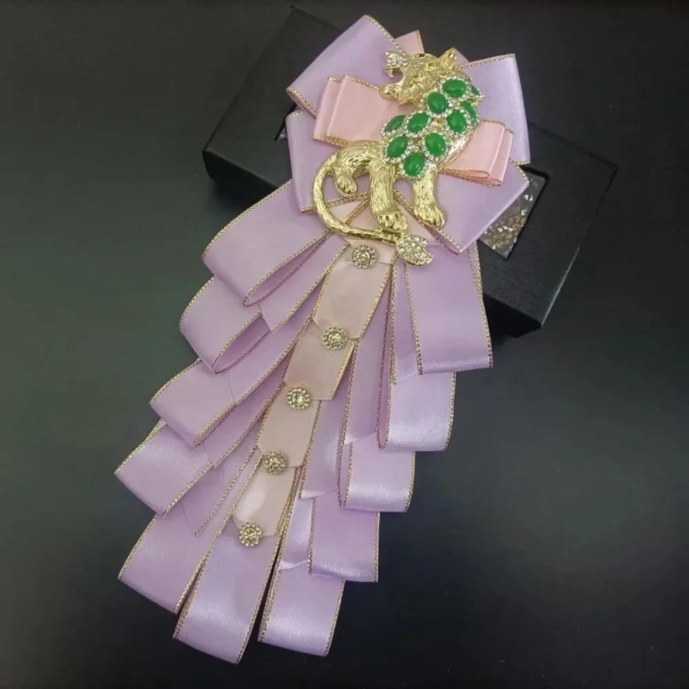 Original Design Luxury Lion Rhinestone Bowtie Men's High-end Business Wedding Dress Shirt Collar Flower Brooch Handmade Jewelry
Original Design Luxury Lion Rhinestone Bowtie Men's High-end Business Wedding Dress Shirt Collar Flower Brooch Handmade Jewelry