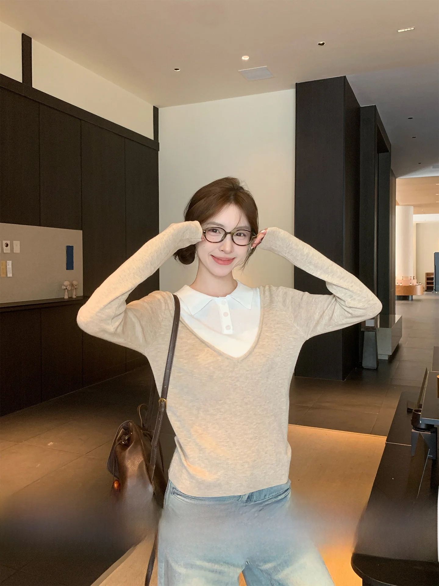 Korean Sle Morning Bloom Knitted Ne Long Sve Base Layer Top Fake Two-Piece Soft Comfortable Women's Faion
Korean Sle Morning Bloom Knitted Ne Long Sve Base Layer Top Fake Two-Piece Soft Comfortable Women's Faion