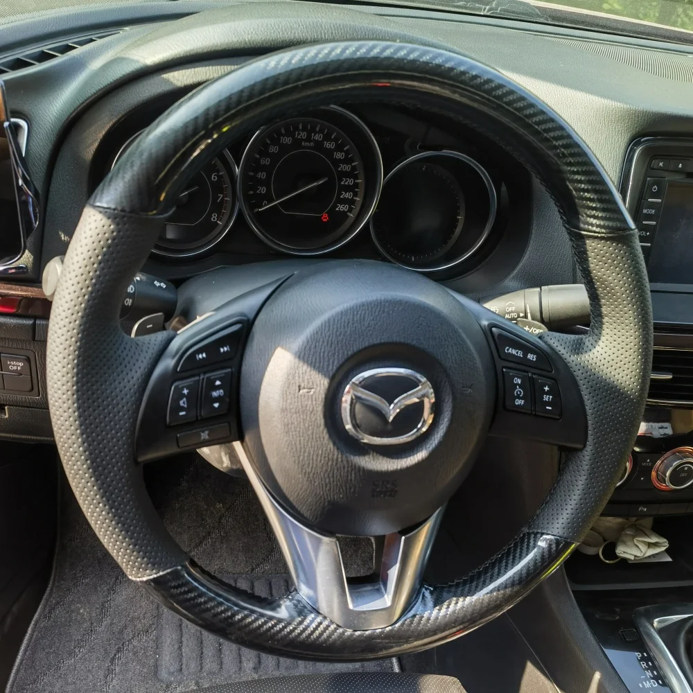 Чехол на руль автомобиля «сделай сам», кожа из углеродного волокна для Mazda 3 Axela Mazda 6 Atenza Mazda 2 CX-3 CX-5 2013-2017, салон автомобиля
Чехол на руль автомобиля «сделай сам», кожа из углеродного волокна для Mazda 3 Axela Mazda 6 Atenza Mazda 2 CX-3 CX-5 2013-2017, салон автомобиля