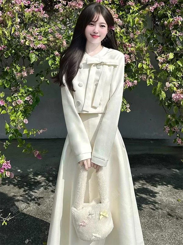 Elegant Autumn Winter Outfit Set Women's Knot Coat Slimming High Waist Skirt Fashionable Little Black Dress Style
Elegant Autumn Winter Outfit Set Women's Knot Coat Slimming High Waist Skirt Fashionable Little Black Dress Style
