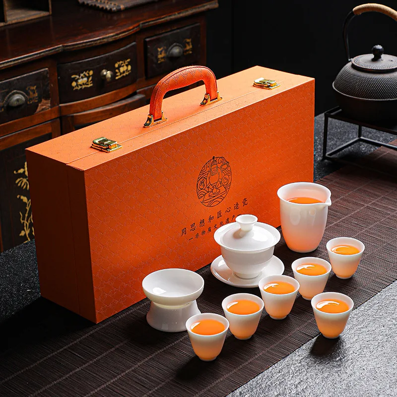 Новинка 2025, белый фарфор Dehua, высококачественный подарочный ледяной нефритовый жирный нефрит, бытовой керамический чайный сервиз Gaiwan Kung Fu
Новинка 2025, белый фарфор Dehua, высококачественный подарочный ледяной нефритовый жирный нефрит, бытовой керамический чайный сервиз Gaiwan Kung Fu