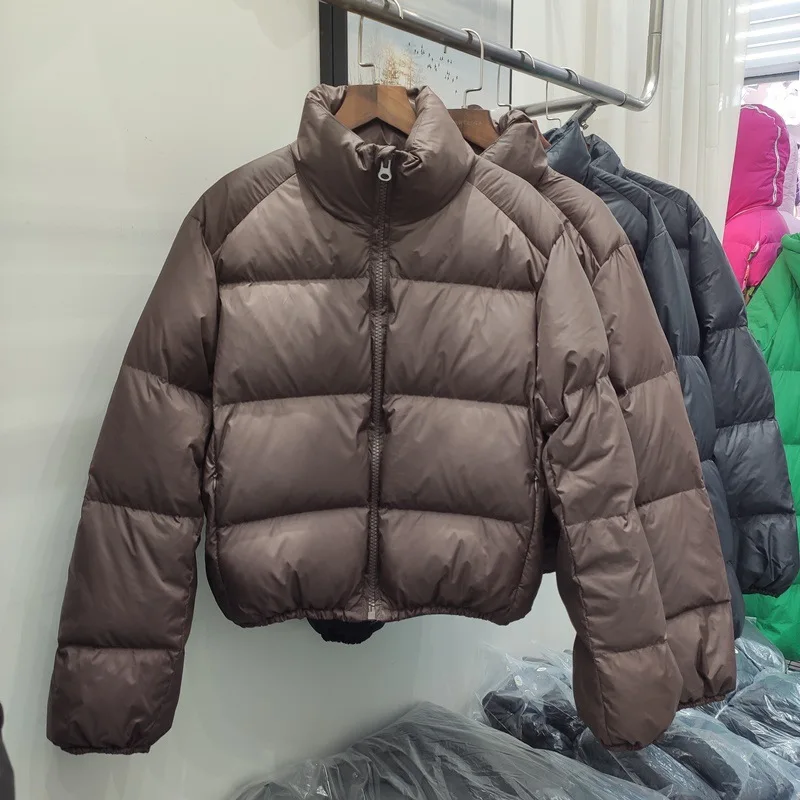 Европейская версия термокуртки Ken Dou Sle ort из полиэстера с высокой талией, воротником-стойкой и длинными рукавами для пар
Европейская версия термокуртки Ken Dou Sle ort из полиэстера с высокой талией, воротником-стойкой и длинными рукавами для пар