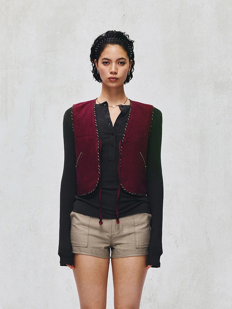 Фиолетовый двусторонний жилет свободного кроя с завязками на талии для женщин, лето 2025, новинка, стандартная длина, льняной материал, IR052MJ05R
Фиолетовый двусторонний жилет свободного кроя с завязками на талии для женщин, лето 2025, новинка, стандартная длина, льняной материал, IR052MJ05R